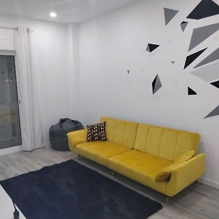 Lisbon, 3 Bedroom Apartment In Amora , 15 Min From The Beach المظهر الخارجي الصورة