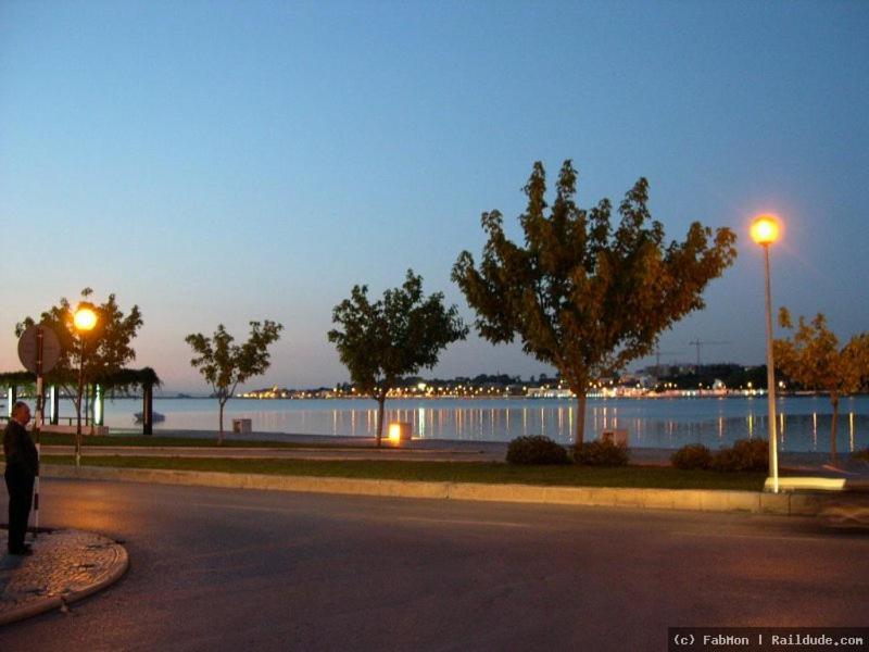 Lisbon, 3 Bedroom Apartment In Amora , 15 Min From The Beach المظهر الخارجي الصورة